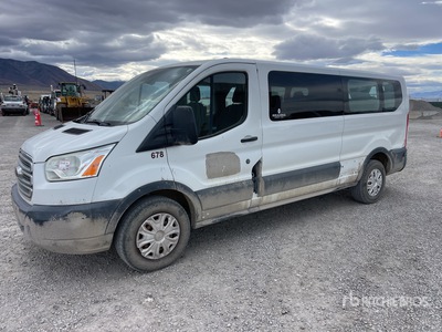 2016 Ford Transit 350 فان نقل ركاب