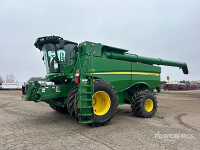 2022 John Deere S780 حصادة مجمعة