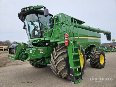 2024 John Deere S780 Combine Harvester