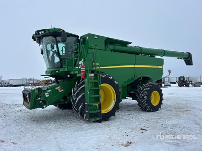 2024 John Deere S780 Combine Harvester