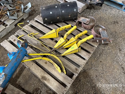 Quantity of (6) Lankota Header Crop Dividers