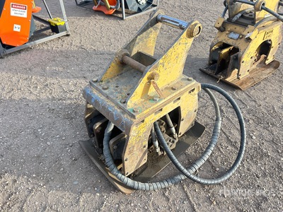 Wacker Excavator Plate Compactor