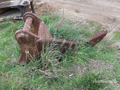 Q/C Excavator Ripper - Fits Cat 322