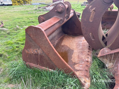 2450 mm Q/C Cleanup Baggerlöffel - Fits Cat 345