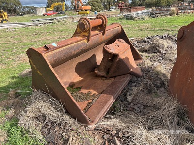 AHA 2250 mm Q/C Cleanup Excavator Bucket - Fits Cat 330