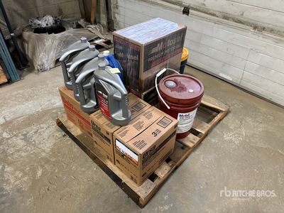 Quantity of Equipment Fluids Articoli da ferramenta e di consumo