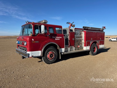 1982 Ford C-800 4x2 Camión de bomberos