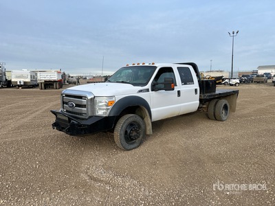 2013 Ford F-550 XLT 4x4 Crew Cab Repo Ciężarówka z płaską platformą