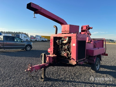 2000 Morbark EZ Beever Tow-Behind Chipper