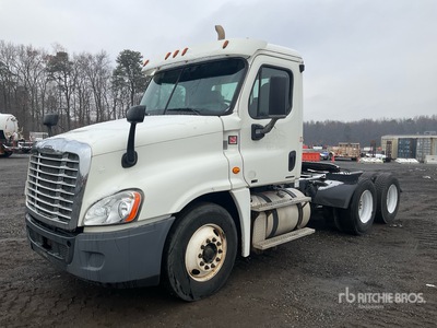 2012 Freightliner Cascadia 125 6x4 T/A Day Cab Truck Tractor