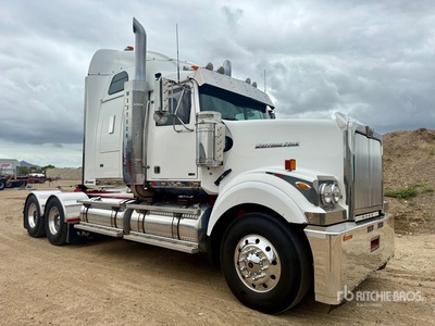 2015 Western Star 4900FX 6x4 تراكتور شاحنة كابينة النوم (ثنائية المحور)