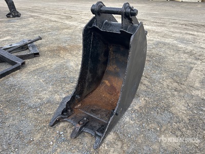 JCB 400 mm Q/C Digging Excavator Bucket - Fits 4 - 7 ton