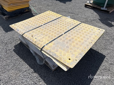 Quantity of Safety Covers Altro materiale