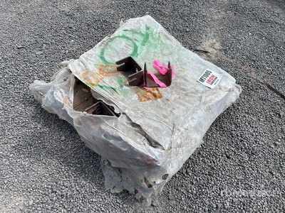 Quantity of Metal Brackets