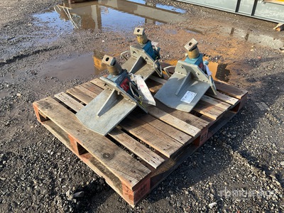 Quantity of (3) Jack