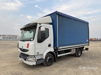 2010 Renault Midlum 215.75 4x2 Camion con lona