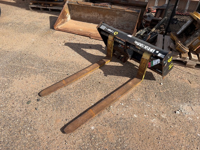 2023 Digga PF-4000T 47 in Skid Steer Forks