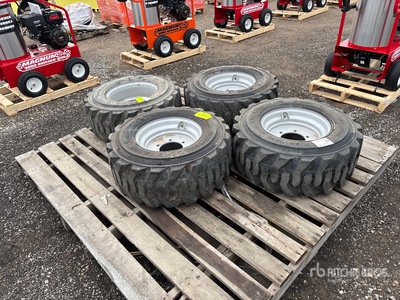 Quantity of (4) 12-16.5 Neumáticos (Unused)