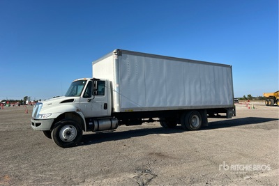 2017 International 4300 4x2 Van Truck