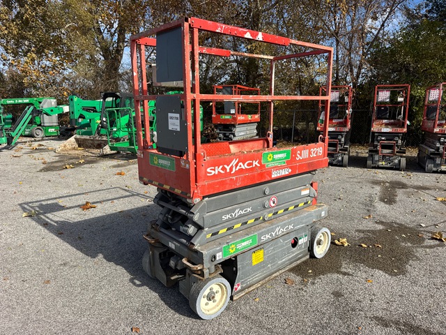 2015 Skyjack SJIII-3219 Electric Scissor Lift