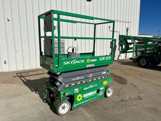 2015 Skyjack SJIII-3219 Electric Scissor Lift 2015 Skyjack SJIII-3219 Electric Scissor Lift