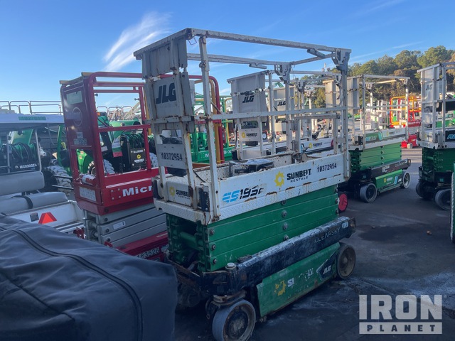 ELEVADOR TIJERA 2021 JLG ES1932