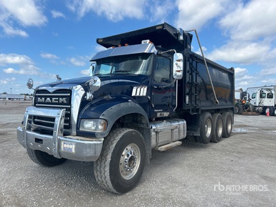 2018 Mack GU713 8x4 Tri/A Camión dumper
