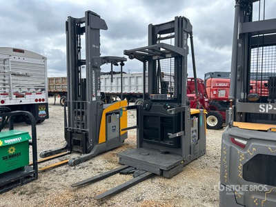 2019 Jungheinrich EKS314 2535 lb Poste de conduite élevable