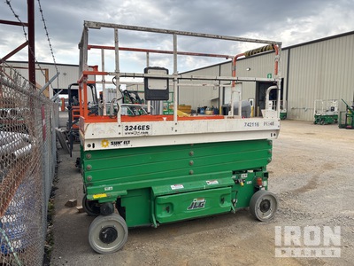 2015 JLG 3246ES Electric Scissor Lift (Inoperable)