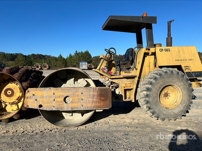 1992 Cat CP-563 Smooth Drum Compactor