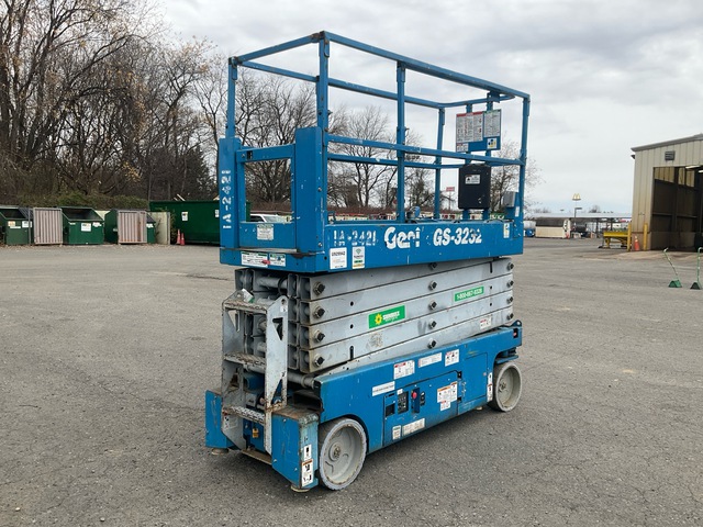 2016 Genie GS3232