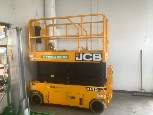 2022 JCB S4046E Electric Scissor Lift (Inoperable)