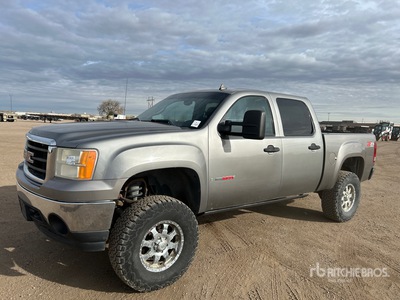 2007 GMC Sierra 1500 SLE 4x4 Crew Cab بيك اب
