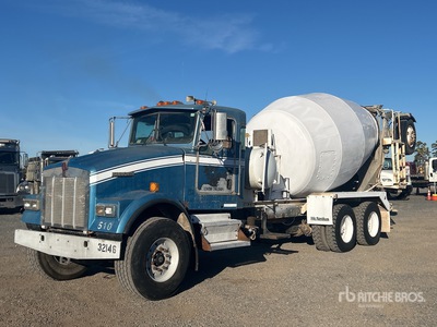 2005 Kenworth W900 8x4 Mixer Truck