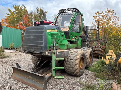 2020 John Deere 1510G 8x8 bomen grijper