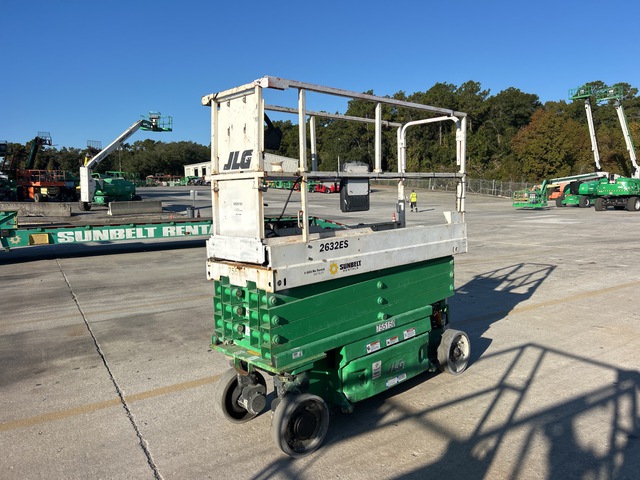 2015 JLG 2632ES Electric Scissor Lift