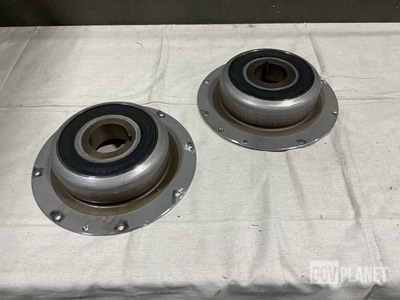 (2) Doosan 35834779 Body Hubs