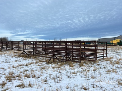 Quantity of (4) 30 ft x 4 ft Viehzuchtgremium