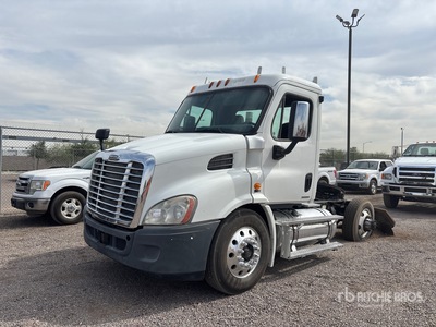 2011 Freightliner Cascadia 113 4x2 S/A Day Cab Truck Tractor