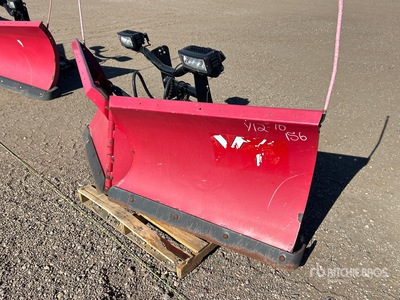 Boss RT3 8 ft 2 in Power-V Chasse-neige - Fits Truck