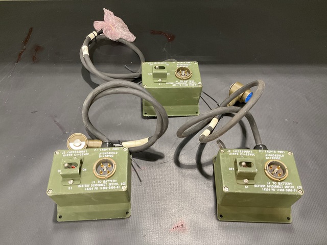 (3) Harris 11080-3980-01 Battery Disconnect Switches