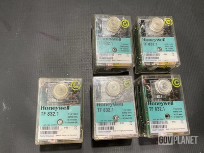 (17) Honeywell TF 832.1 Flame Safeguard Controls