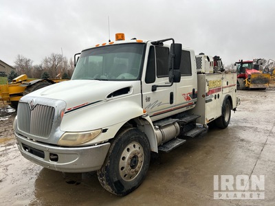 2003 International 4300 4x2 Crew Cab Service Truck