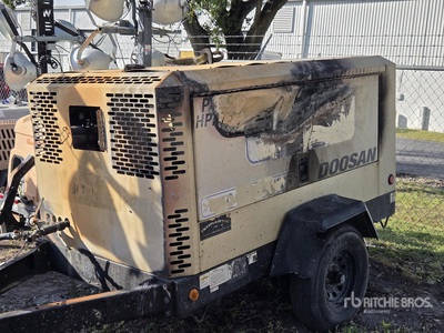 2021 (unverified) Doosan P425/HP375WCUT4 Compresor de aire