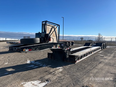 2017 Eager Beaver Tri/A Removable Gooseneck Lowboy Trailer