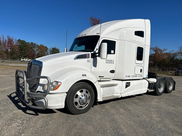 2016 Kenworth T680 6x4 T/A Sleeper Truck Tractor 2016 Kenworth T680 6x4 T/A Sleeper Truck Tractor