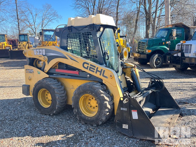 MINI CARGADOR SOBRE RUEDAS 2019 GEHL V330