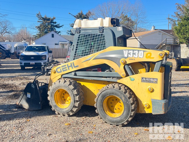 MINI CARGADOR SOBRE RUEDAS 2019 GEHL V330