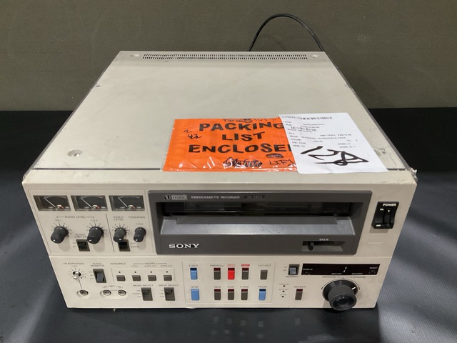 Sony U-Matic VO-5850 Videocassette Recorder Sony U-Matic VO-5850 Videocassette Recorder