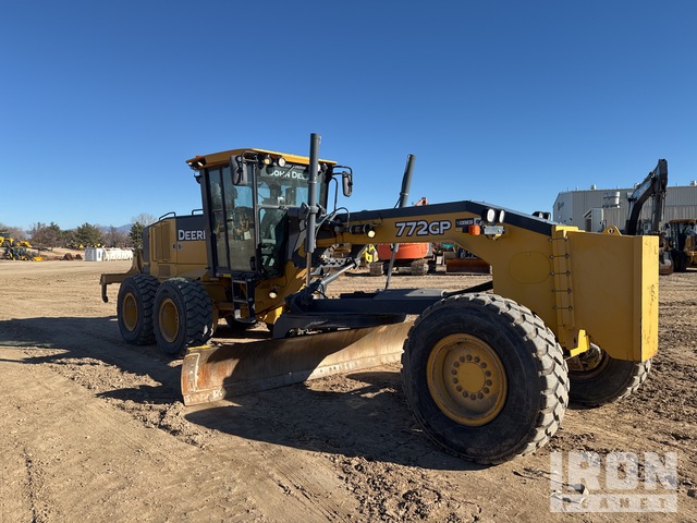 MOTOCONFORMADORA JOHN DEERE 772GP 2010